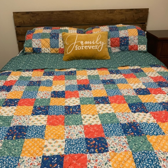 Pioneer woman Floral Patch Quilt Set Full/Queen - Picture 2 of 6